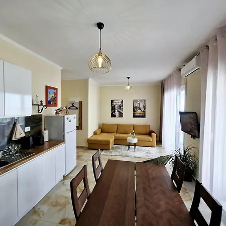 Sunset Vista Retreat Apartment *